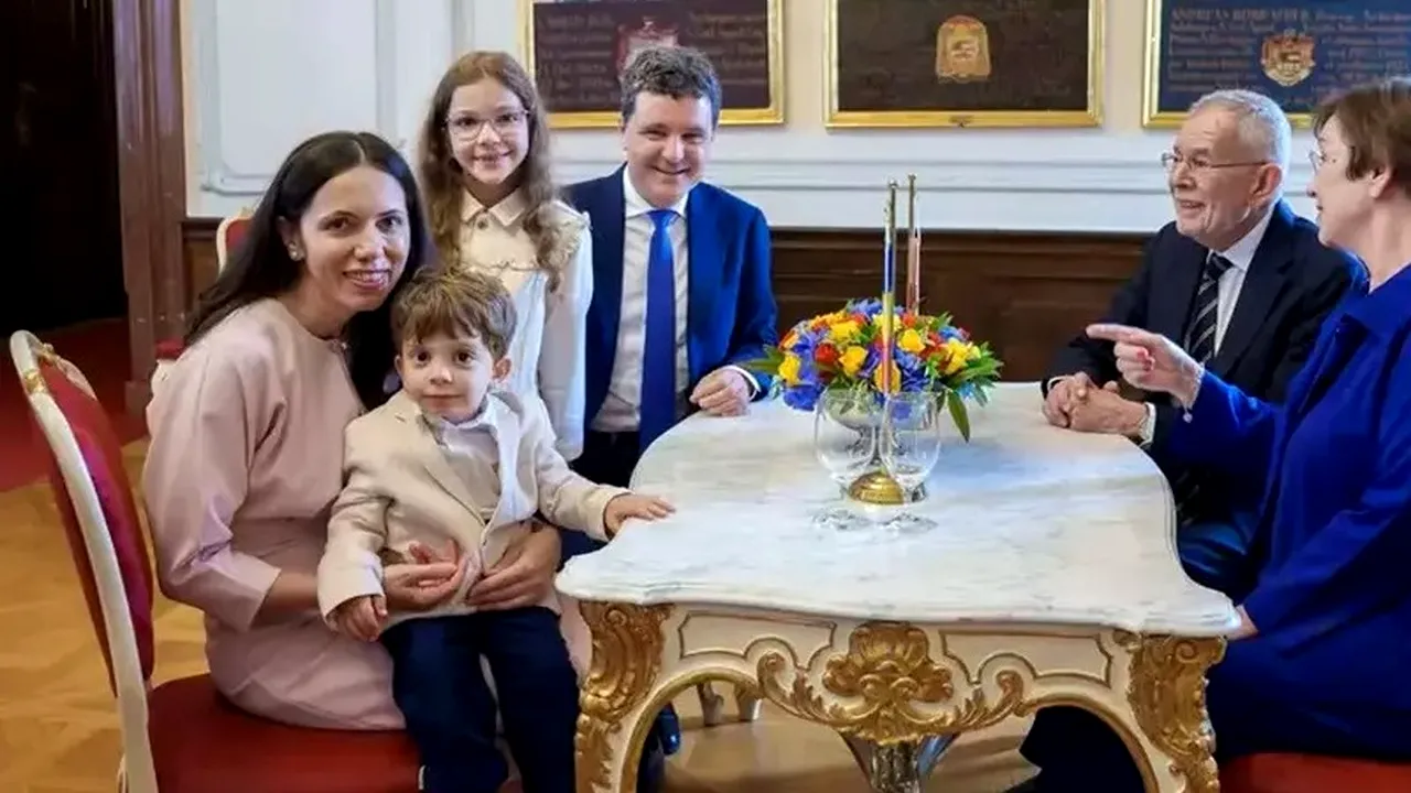 Familia Dan, Nicușor, Mirabela, Aheea și Antim, au înmuiat inima cuplului Stocker, Cancelarul Austriei. Care sunt mizele întâlnirii neprotocolare