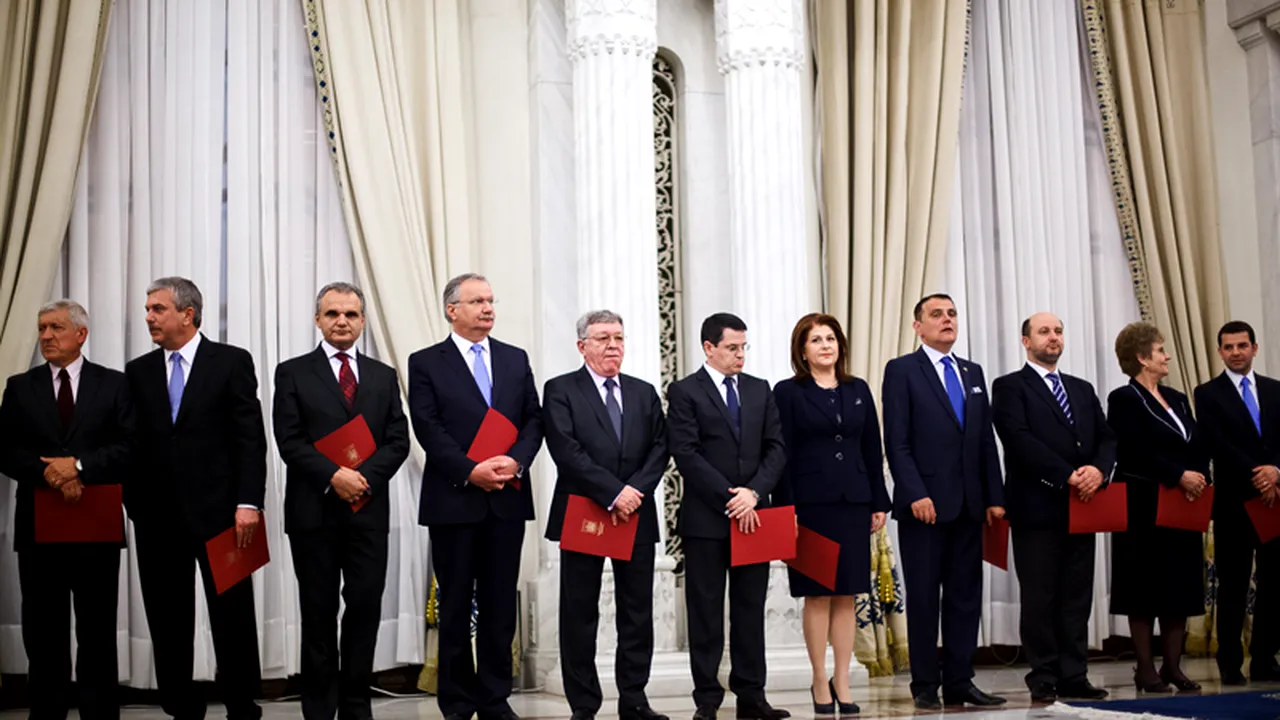Ponta anunță miniștrii că trebuie să își amâne vacanța pentru anul viitor. Cine este ministrul care face EXCEPȚIE