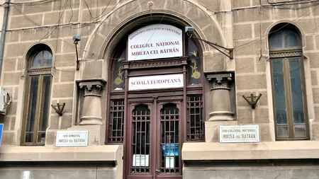 Ce au făcut acești elevi din Constanța în toaleta liceului