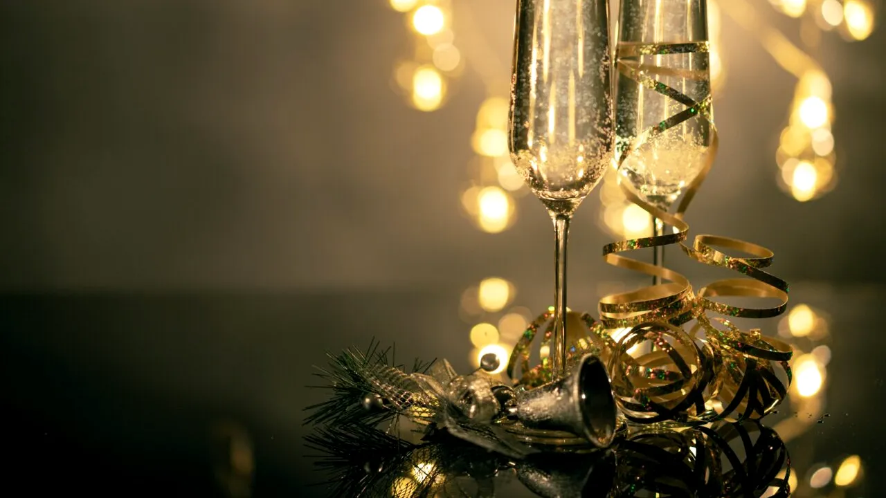 Mesaje de Revelion 2023. Cele mai frumoase urări, felicitări și mesaje pe care le poți trimite celor dragi