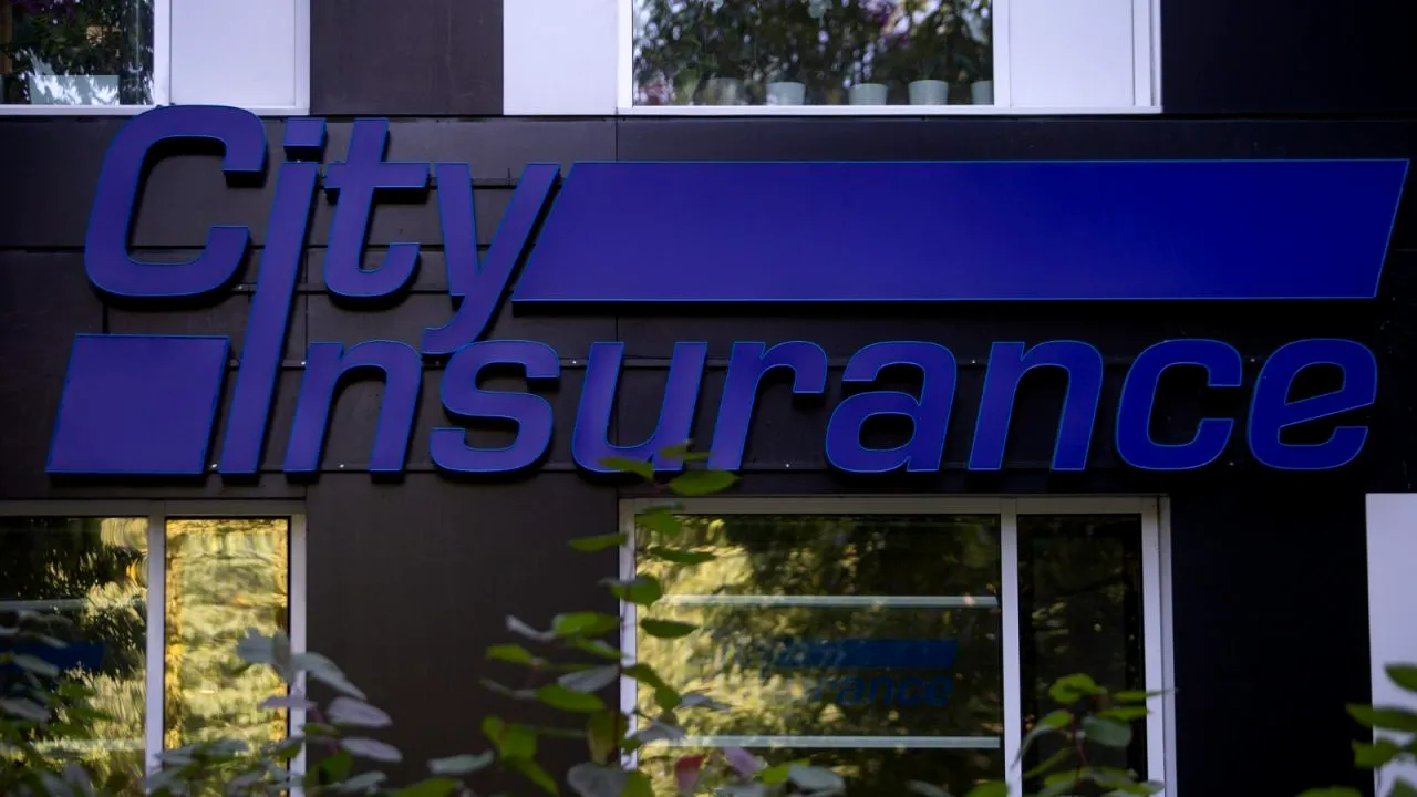 Primele plăți către păgubiții City Insurance vor fi făcute luni. Ce sume pot primi clienții companiei de asigurare intrate în faliment