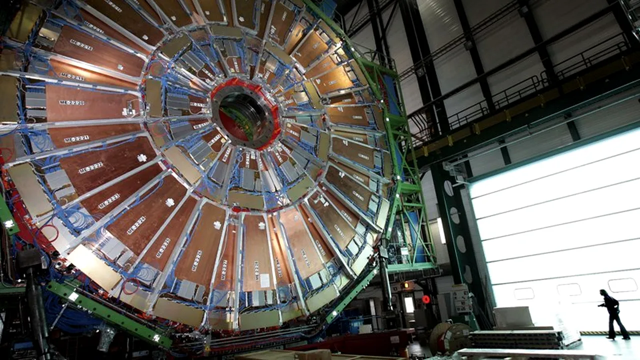 Acceleratorul de particule de la CERN a fost repus în funcțiune