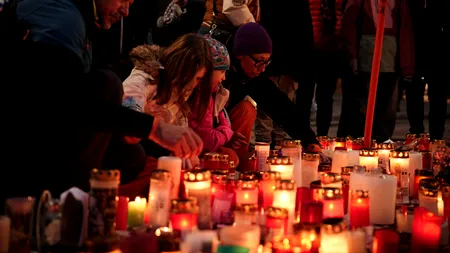 Scandal în Elveția după o caricatură Charlie Hebdo care ironizează tragedia de la Crans-Montana: „Victimele arsurilor merg la schi”