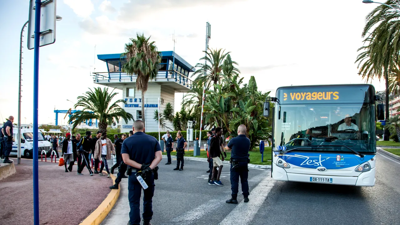 Soluția extremă a unui premier din UE, pentru a-i descuraja pe eurosceptici: Să vadă și ei cum e în afara UE