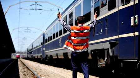 Mersul trenurilor, grav afectat de inundații. CFR anunță întârzieri mari