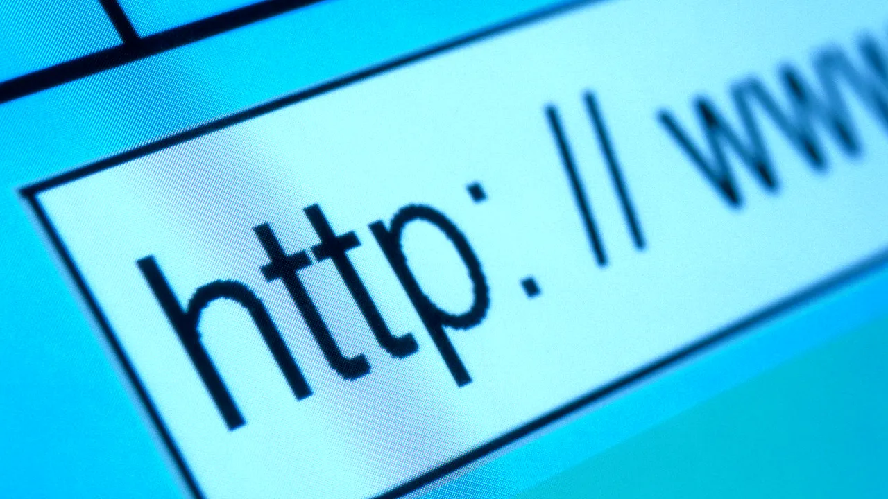 Se schimbă legea în privința domeniului „.ro