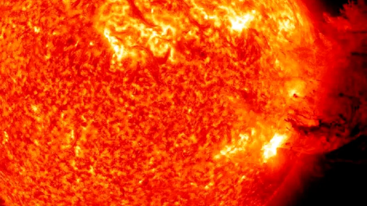 O furtună solară de proporții afectează Pământul în weekend