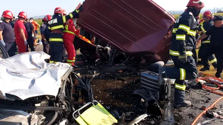 VIDEO| Șapte morţi şi opt răniţi, după un accident cumplit pe DN2. Raed Arafat: „Sunt și minori decedați”