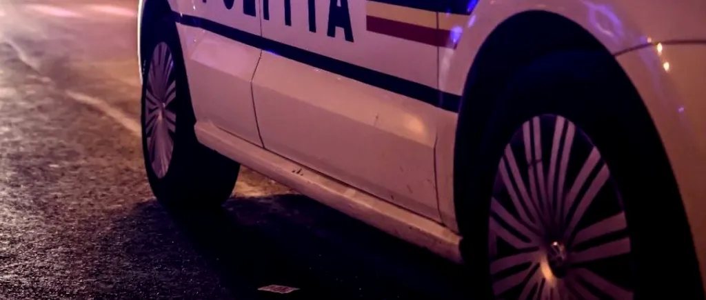 Polițiști atacați cu cuțitul de un bărbat din Constanța. Unul dintre agenți a fost rănit