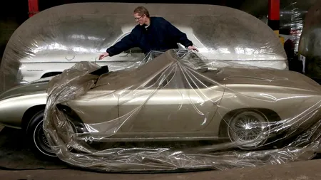 Vânzare de COLECȚIE. 62 de mașini UNICAT își așteaptă noii proprietari