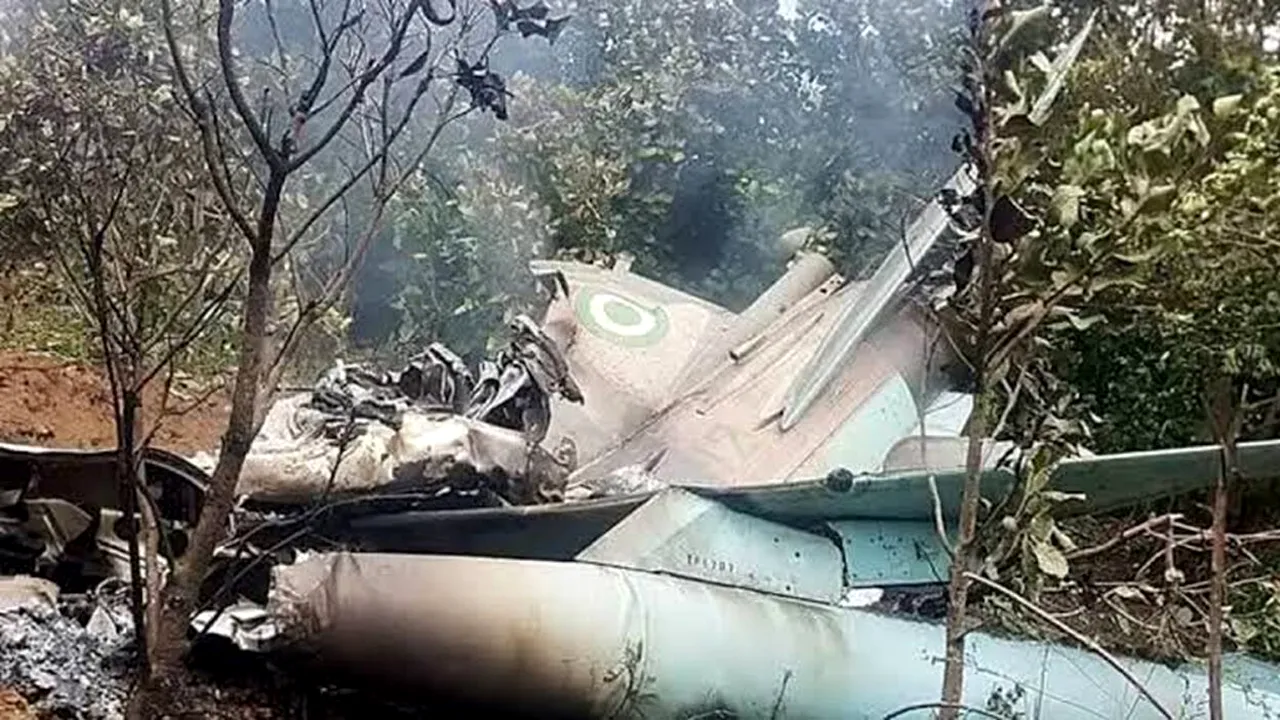 Tragedie aviatică în Nigeria. Un avion militar, cu 32 de persoane la bord, s-a prăbușit în statul Ondo. Niciun pasager nu a supraviețuit impactului