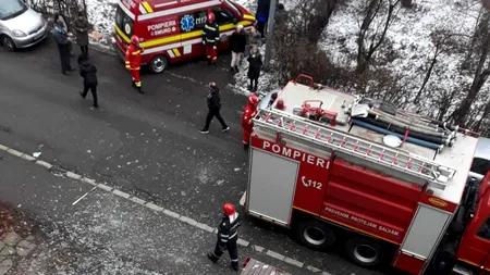 GALERIE FOTO | Zeci de persoane evacuate dintr-un bloc din Baia Mare după o explozie