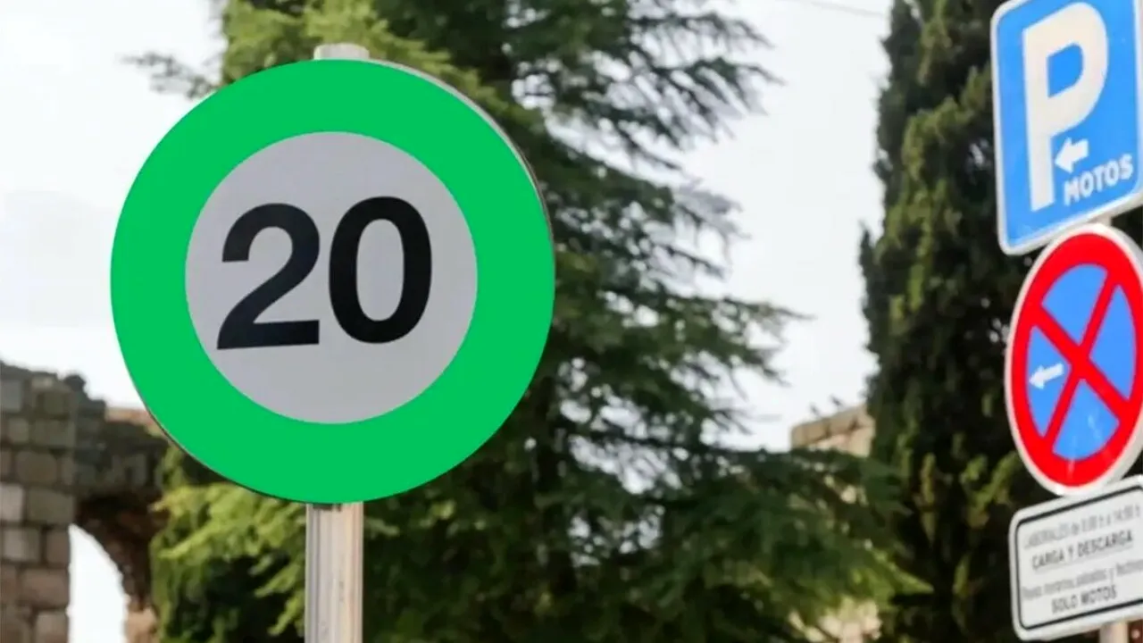 Noul semn de circulație care dă mari bătăi de cap șoferilor. Ce OBLIGAȚIE impune și unde poate fi întâlnit