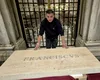 Cine este ROMÂNUL care s-a ocupat de amenajarea criptei Papei Francisc: „Un om cu care ar trebui să ne mândrim astăzi”