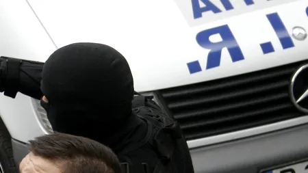 Angajați ai unui notariat, trimiși în judecată după ce au eliberat facturi false