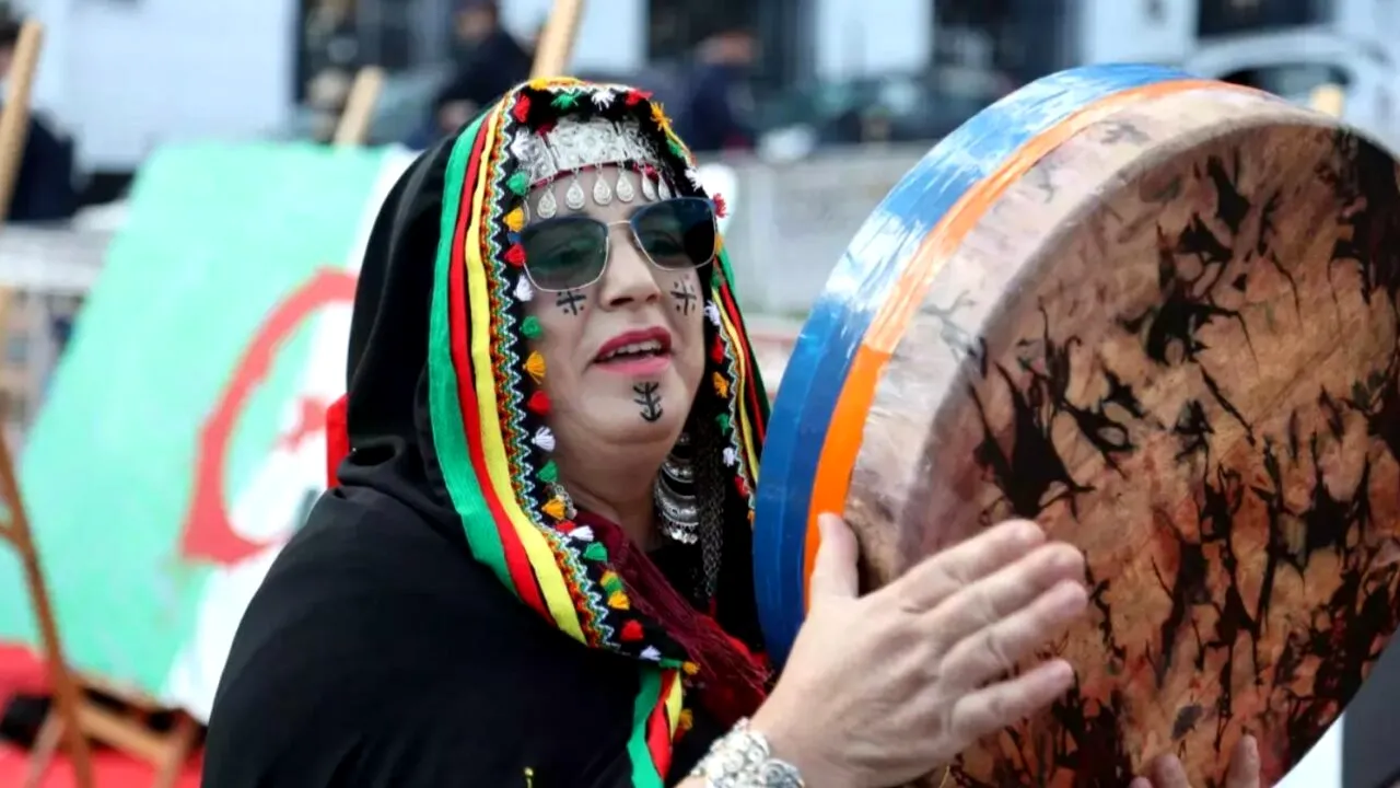 Poporul care este deja în anul 2976. Cum a ajuns să fie deja cu aproape 1.000 de ani „înaintea restului lumii”