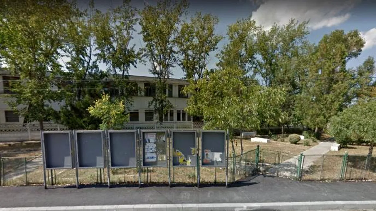 Un elev de doar 17 ani, cu handicap, relații intime cu profesoara lui. Femeia a demisionat de la școala din Tulcea ca să se poată întâlni cu el în continuare