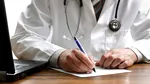 Medic din Alba, reținut pentru că a cerut MITĂ de la un pacient. Suma impusă, pentru a-i prelungi decizia încadrării într-un grad de invaliditate