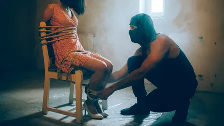 De la cum recunoaștem un violator până la cum evităm să devenim victimele lui. Psihologul Constantin Cornea are răspunsurile