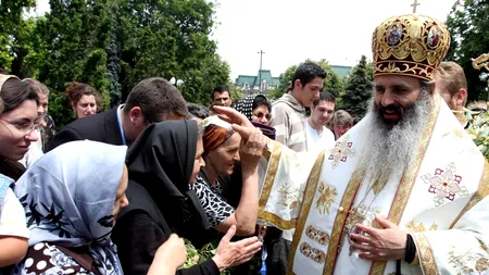 RUSALII 2012- Peste 3.500 de persoane la o procesiune de Rusalii, la Cluj-Napoca