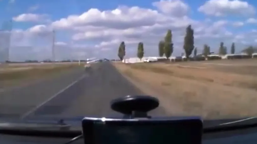 Acest șofer din Rusia mergea liniștit, în timp ce camera de bord filma încontinuu. Totul s-a schimbat într-o fracțiune de secundă