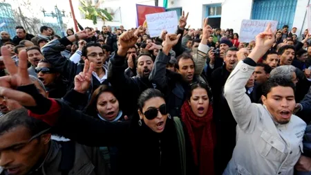 Poliția dispersează o manifestație antiguvernamentală la Tunis