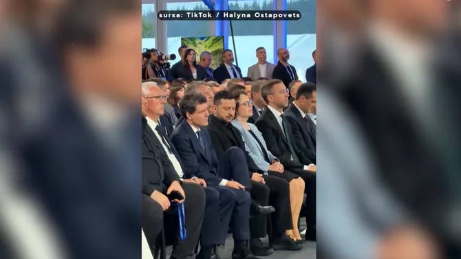 Nicușor Dan, incomodat de șosete la summitul din Ucraina. Zelenski a făcut ochii mari
