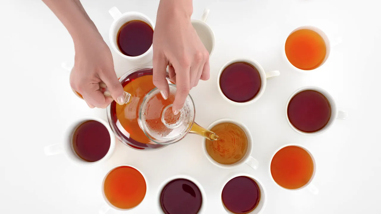 Băutura naturală lipsită de cofeină care poate reduce stresul. Este bogată în antioxidanți