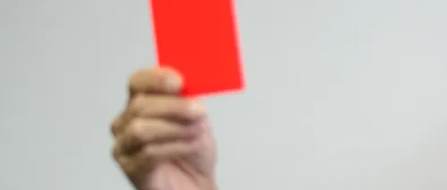 Un fotbalist norvegian a primit cartonașul roșu pentru că a contestat un penalti dictat de arbitru în favoarea echipei sale