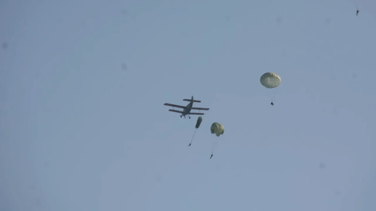 Un parașutist militar a murit în timpul unui exercițiu la Aerodromul din Boboc