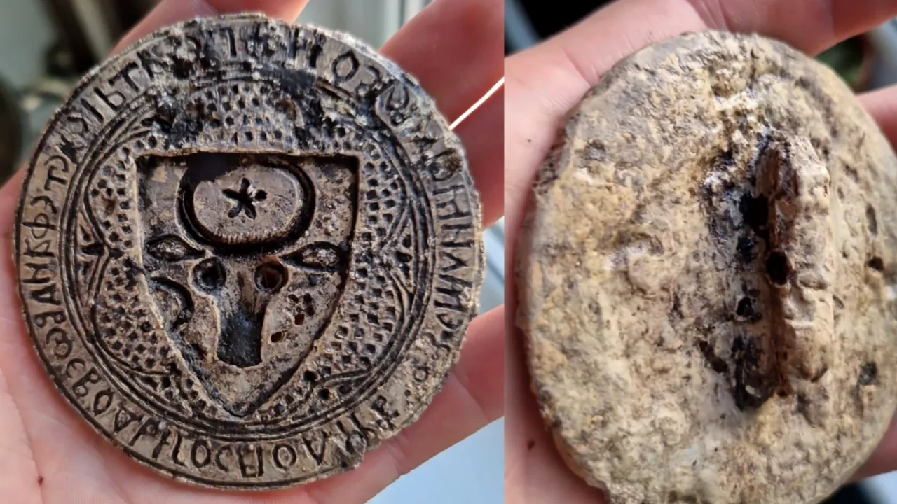 Un arheolog amator susține că ar fi găsit un obiect de pe vremea voievodului Ștefan cel Mare cu ajutorul unui detector de metale