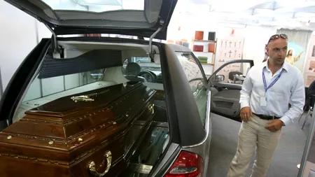 NECAZURI. Sicriele cu românii morți de coronavirus în Spania și Italia, ținute 24 de ore pe teritoriul Ungariei. „Este groaznic. Angajații demisionează pe capete!”