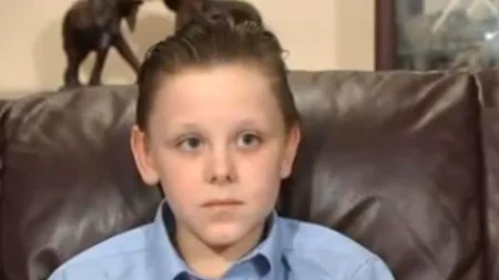 Un elev a mers la școală costumat într-un personaj din 