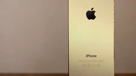 Apple va lansa o versiune de iPhone cu carcasă suflată cu aur