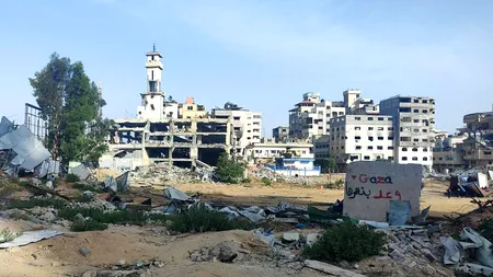 Macron îi cere lui Abbas reforme ”în perspectiva recunoașterii PALESTINEI” /Atacuri israeliene în Siria și Liban