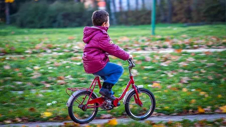 (P) Cu siguranță copilul tău va merge pe bicicletă după acești pași!
