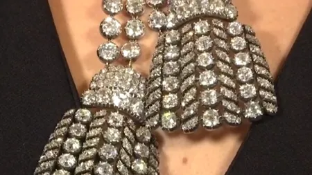 Un colier care ar fi contribuit la căderea Mariei Antoaneta, scos la LICITAȚIE în Geneva