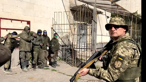 Starea jalnică în care au fost capturați de ucraineni 8 soldați ruși: „Jefuiesc mereu pentru a se îmbrăca”