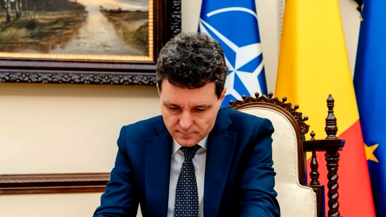 Nicuşor Dan a promulgat legea pensiilor speciale. 