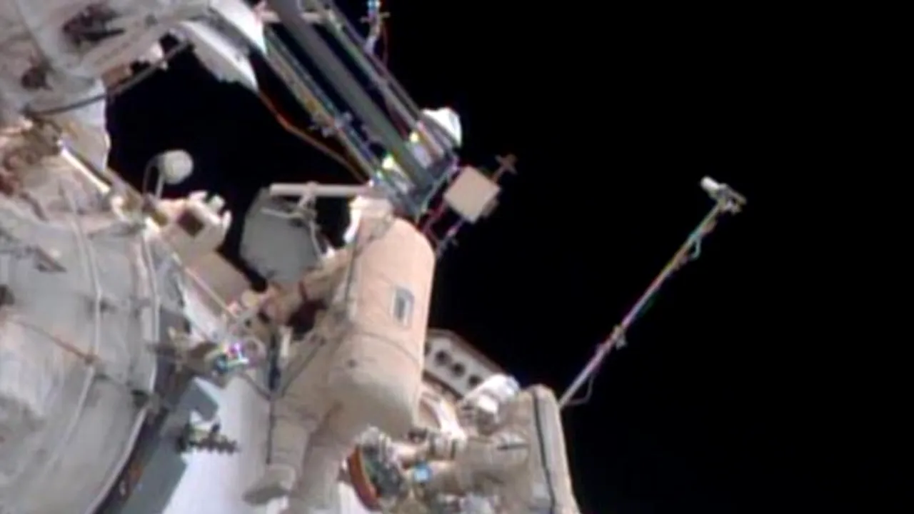 Câți ani are cel mai bătrân cosmonaut care a ieșit în spațiu