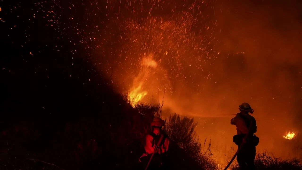 Incendiu devastator în LOS ANGELES! 30.000 de oameni, evacuați din cauza focului/Ce vedete locuiesc în zona Pacific Palisades