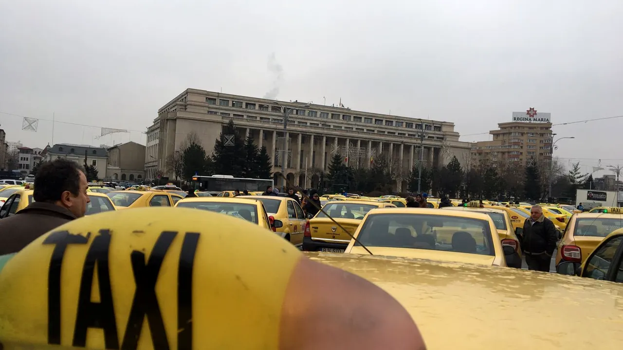 Protest al transportatorilor în Piața Victoriei. Restricții de trafic în Capitală
