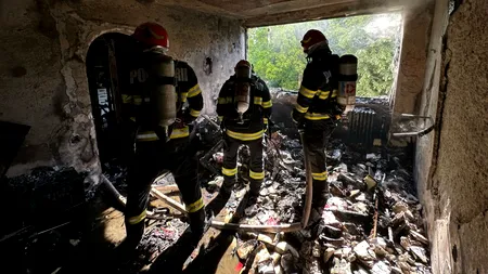 Incendiu PUTERNIC în cartierul Obor din Capitală. Flăcările au cuprins un apartament