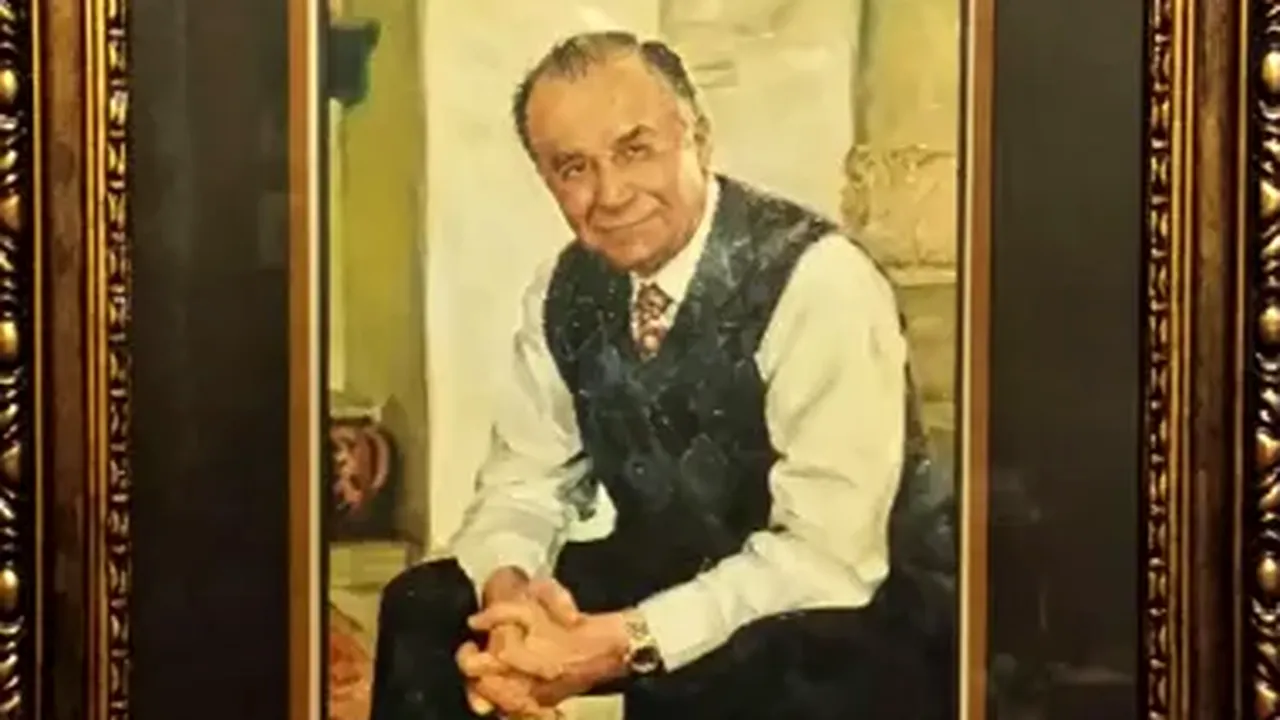 De la carnet de PARTID, până la PRIMUL AFIȘ electoral al țărăniștilor. Obiecte UNICAT ale lui Iliescu, Băsescu și Rațiu, DE VÂNZARE pe internet