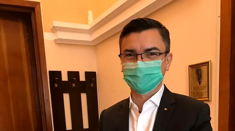 EXCLUSIV. Primarul din Iași, Mihai Chirica, spune că va continua să se testeze pentru coronavirus dacă este supus unui risc iminent: „O să-l fac ori de câte ori e nevoie. Să știți că e foarte neplăcut testul”