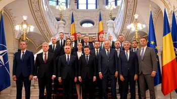 Guvernul Bolojan, JURĂMÂNT la Palatul Cotroceni / Bolojan: Sper că vom auzi de lucruri bune pentru România / Salut prelung cu Marian Enache, șeful CCR