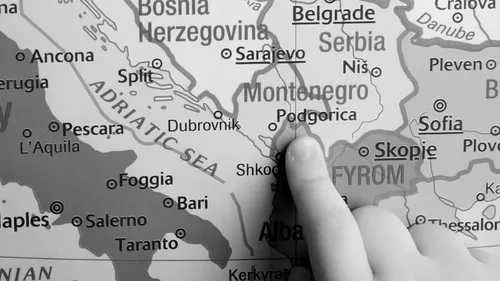 Tensiuni între Muntenegru și Serbia: Și-au expulzat reciproc ambasadorii cu doar câteva zile înainte de instalarea unui guvern pro-sârb la Podgorița