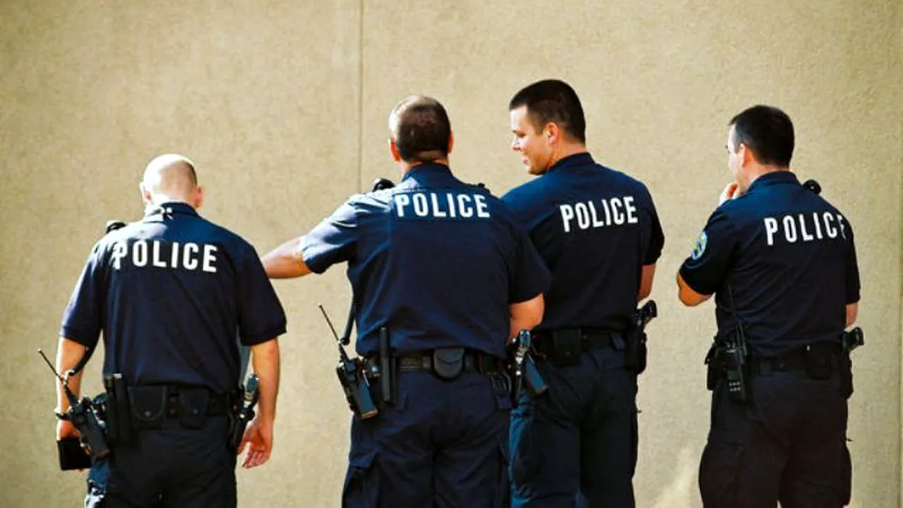 Un bărbat din California a deschis focul asupra unei familii omorând două persoane și rănind trei