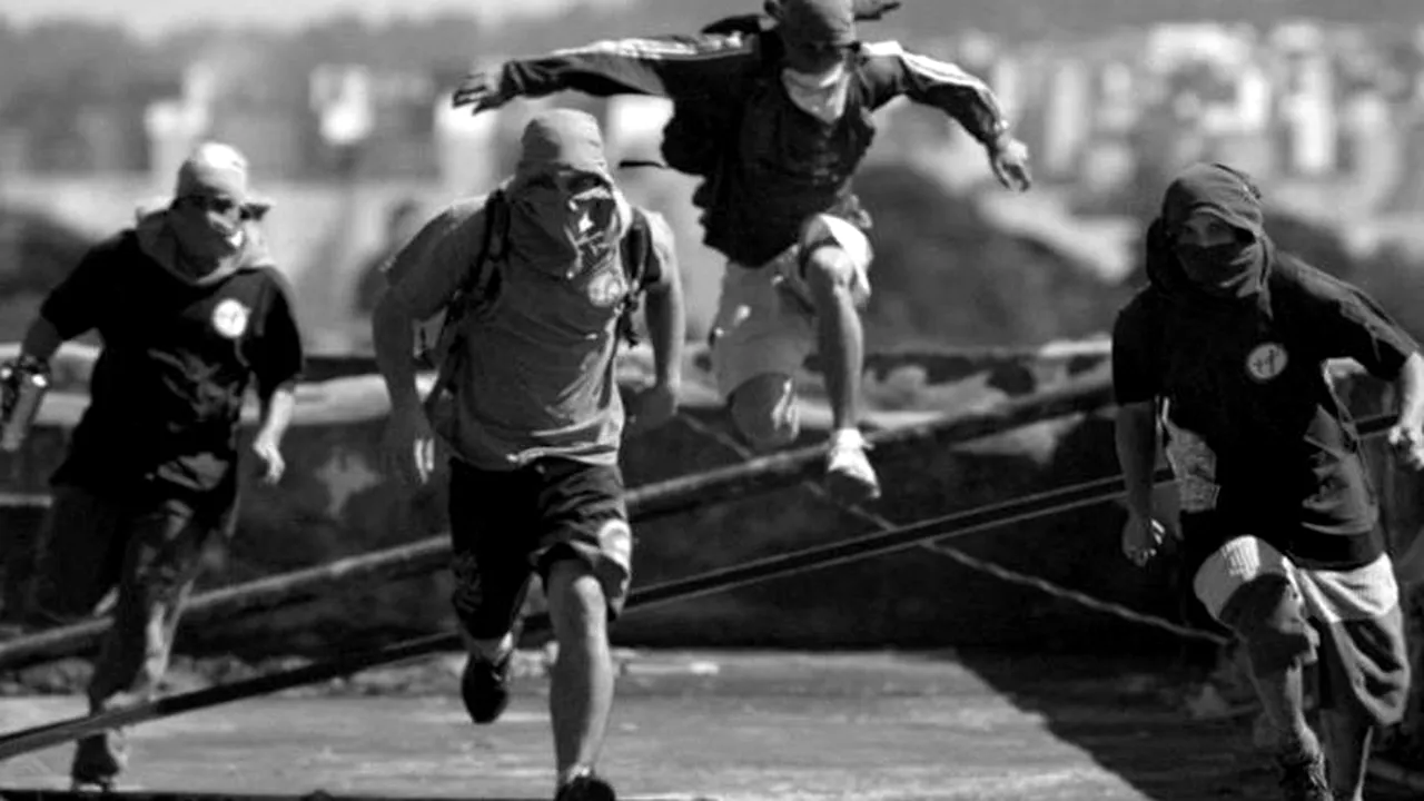 „One World România