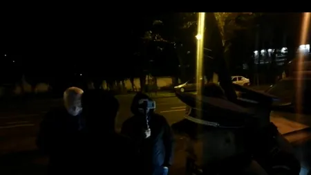 Poliția a fost chemată la sediul PSD, unde are loc Comitetul Executiv al partidului: Protestatrul Ceaușescu, prezent „la datorie